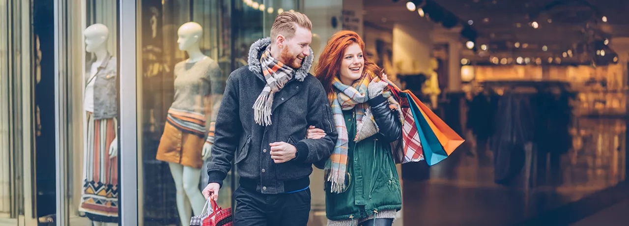 Shopping couple
