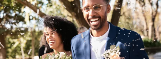 Un couple le jour de son mariage