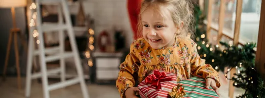 Kind met cadeautje